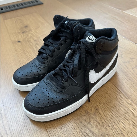 Nike Court Vision Mid Next Nature - Ladies Size 7.5 - EUC - Black & White - Picture 3 of 10